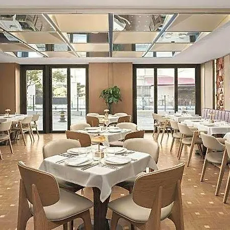 Delta By Marriott Karakoy 4*