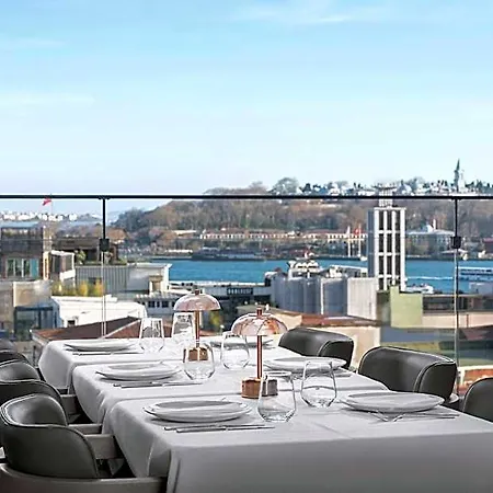 Delta By Marriott Karakoy Hotel 4*
