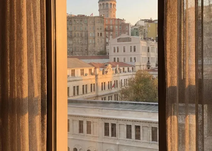 Hotel Delta By Marriott Karakoy 5*